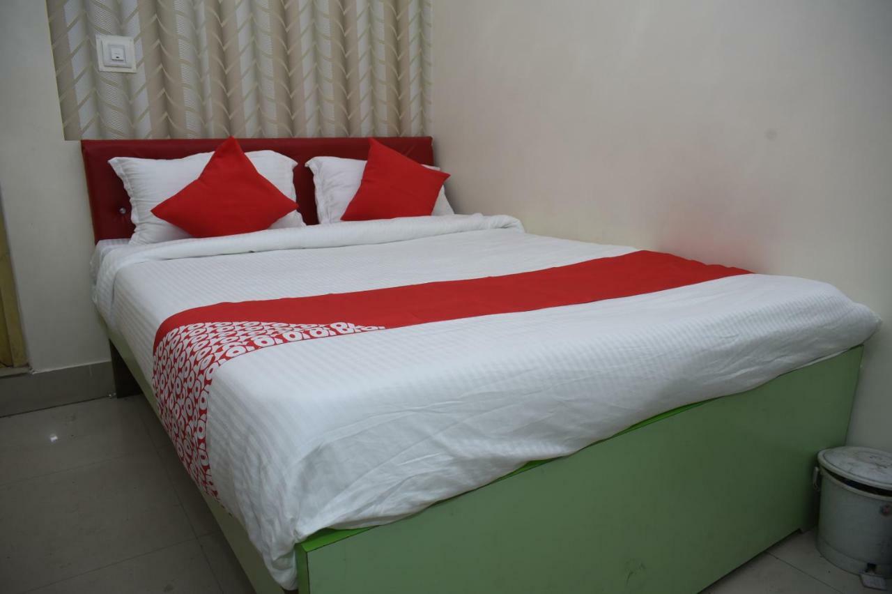 Oyo 45320 Hotel Mars Αγκαρτάλα Εξωτερικό φωτογραφία