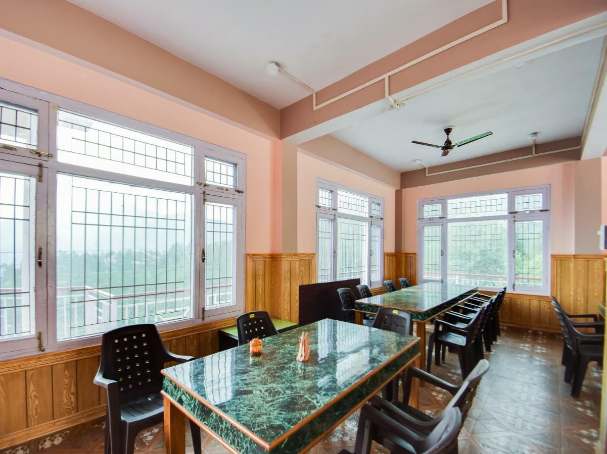 Oyo 45320 Hotel Mars Αγκαρτάλα Εξωτερικό φωτογραφία