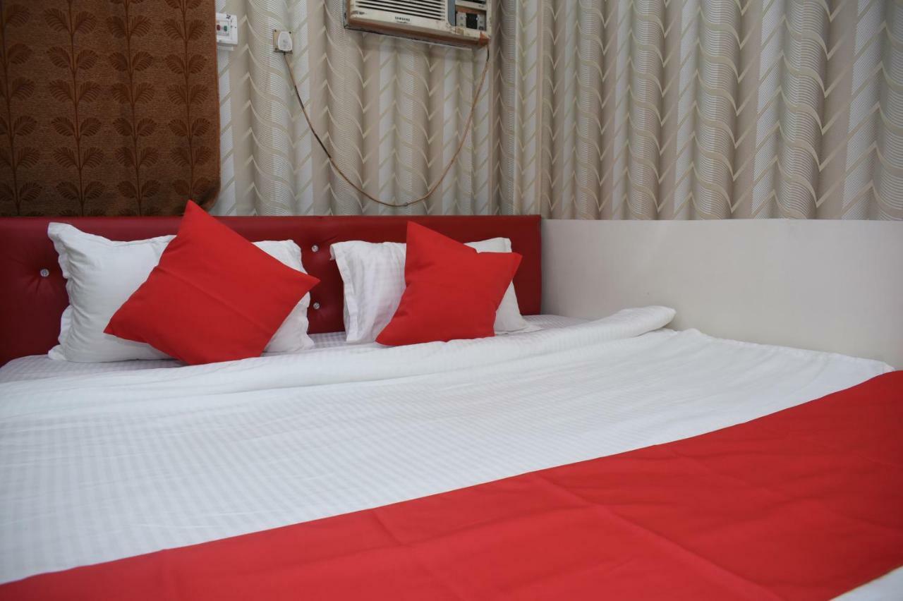 Oyo 45320 Hotel Mars Αγκαρτάλα Εξωτερικό φωτογραφία