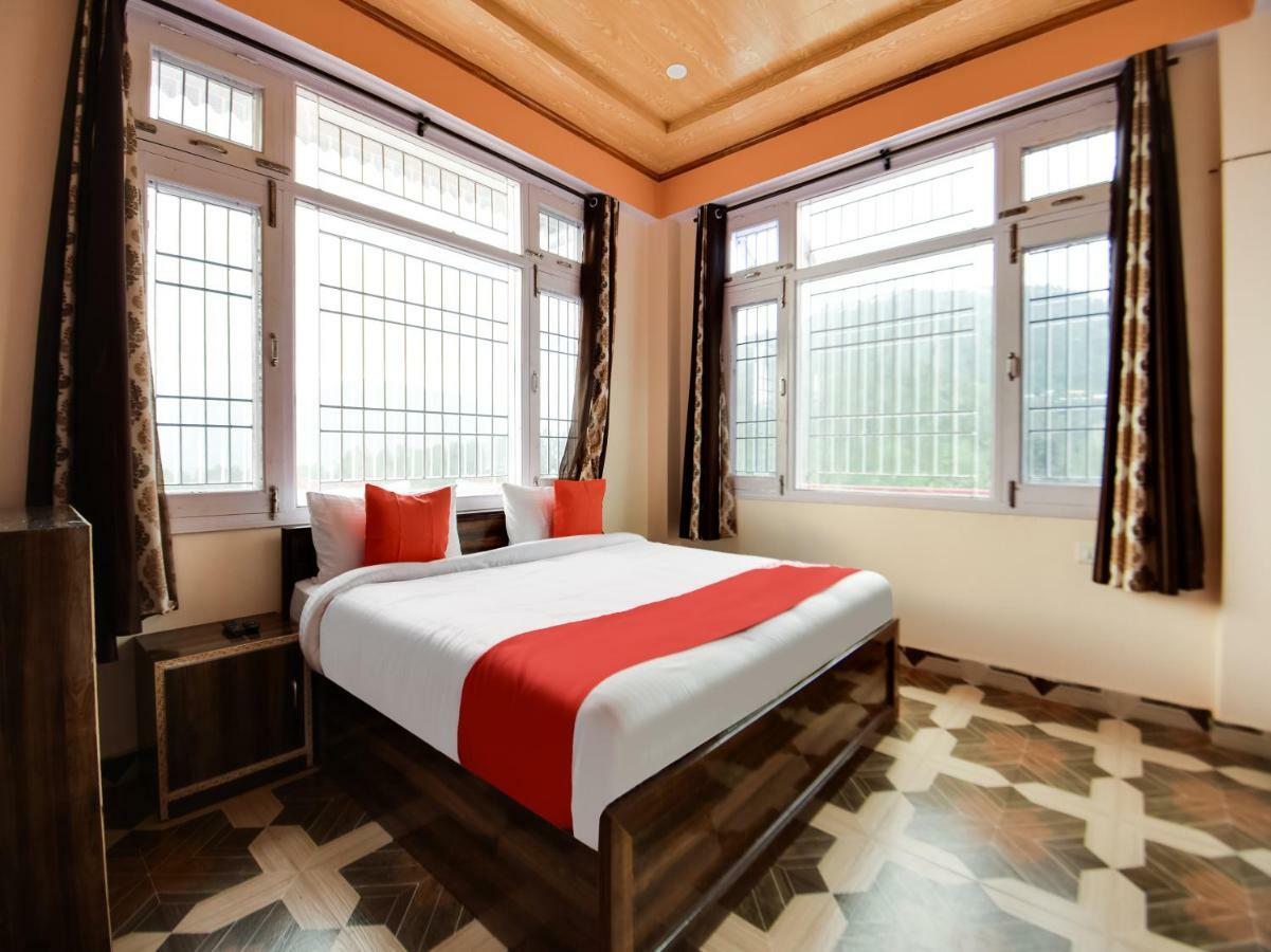 Oyo 45320 Hotel Mars Αγκαρτάλα Εξωτερικό φωτογραφία